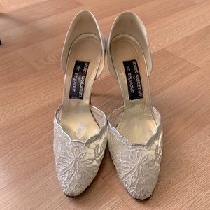 Stuart Weitzman Vintage Silver and White Lace Pumps